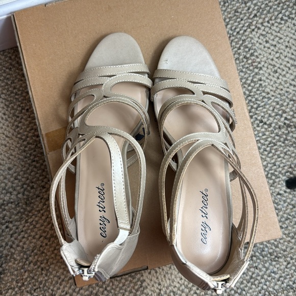 Easy Street Women's, Elated Sandal, Nude Pearlized, Size 11M - Picture 14 of 16